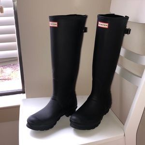 Size 8 Black Hunter Rainboots